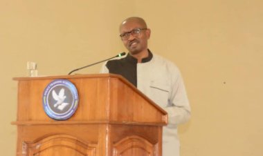 ku myaka 20 uranywa inzoga nk’uwiyahura" Minisitiri Gasana"