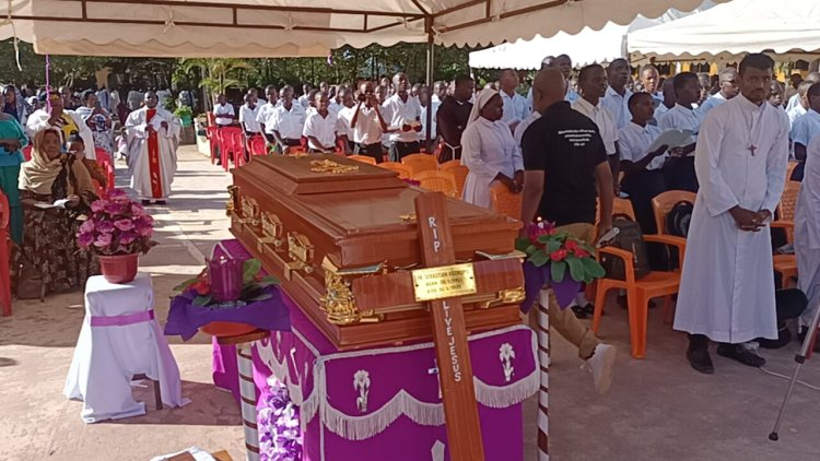 Tanzania: Umupadiri wari n'umuvuzi gakondo yashyinguwe.