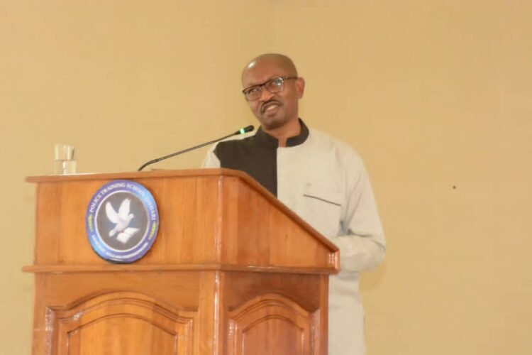 ku myaka 20 uranywa inzoga nk’uwiyahura" Minisitiri Gasana"