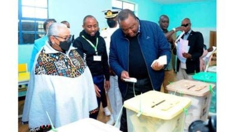 Mutore mu mahoro" Perezida Uhuru Kenyatta "