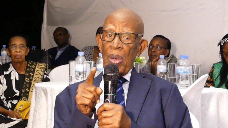 Mu myaka 100 Nabonye ibyiza, nabonye ibibi  bikorwa, nabonye ubugome nabonye ubwicanyi. Pastor Mpyisi