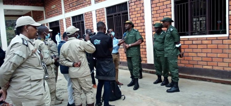 Ntabwo hano ari Mungo zanyu, iwanyu ni Mumiryango yanyu" CG Chilikutu Frederick".