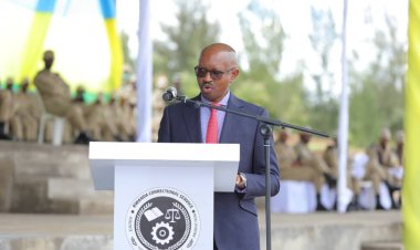 Ntimuzarye Ruswa cyangwa ngo mutorokeshe Abagororwa"Minisitiri Gasana"