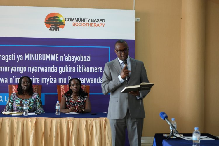 43 % By'Abana bavuka ku babyeyi baturuka mu moko yombi bafite ihungabana