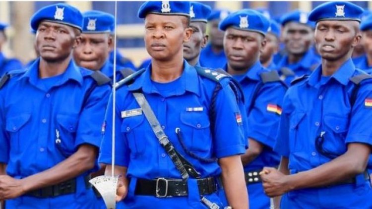 Umupolisi ari mu mazi abira nyuma yo kwiha ububasha bwo kwimura abaturage