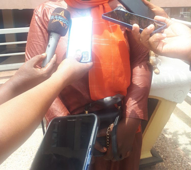 Turasaba Leta kuduha umwanya tugatanga ubuhanya  wenda twazabona imiryango