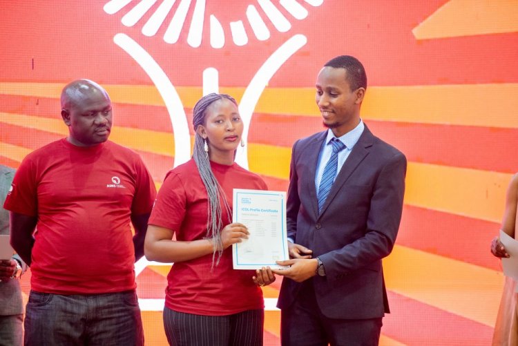 Abarimu babaye indashyikirwa ba shimiwe