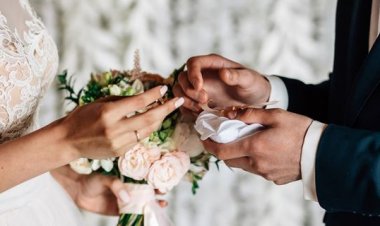 Ubukwe bwapfuye nyuma yaho umukobwa abwiye Pasiteri ko yaryamanye n'umukunzi we