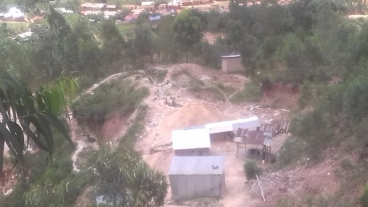 Gakenke/Ruli: Umuturage akomeje gusiragizwa ashaka ingurane y’ibyangijwe n’ubucukuzi bw’amabuye y’agaciro