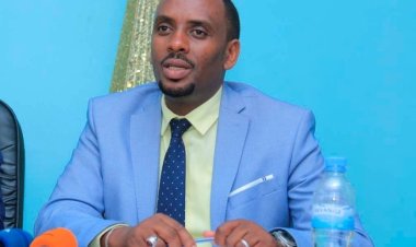 Munyakazi Sadate yanenze abashaka gusiga u Rwanda isurambi