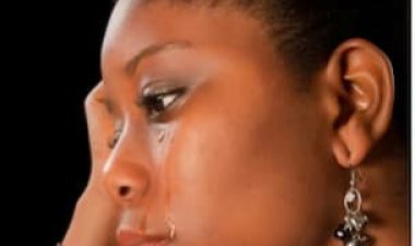 Yanze ko batera akabariro mu ijoro ry'ubukwe yitwaje umunaniro, bucya Umugabo yaka Gatanya