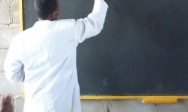 Abarimu bane bari mu maboko ya RIB bazira gukuramo inda y'Umunyeshuri