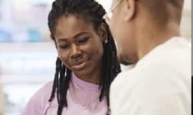 Yagiye gusura Umugore we aho akorera arebye Boss we abona arasa n'uruhinja baherutse kubyara