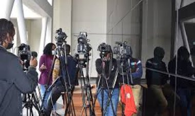 Umupolisi yigize umunyamakuru kugirango abone uko afata abantu