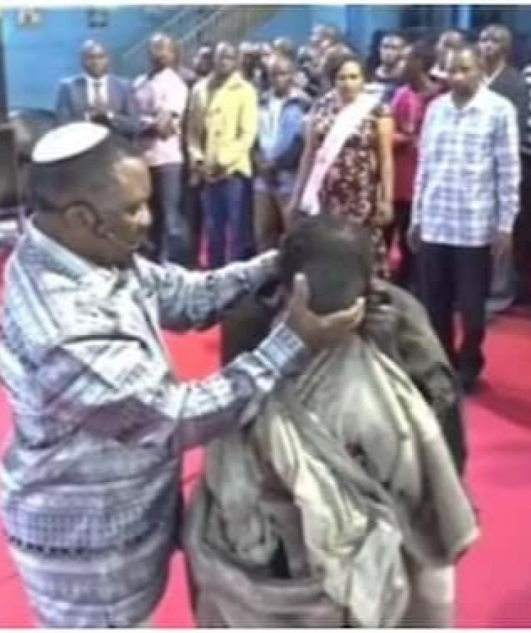 Yasanze Pasiteri ariho y'igisha amusaba ubugari n'ibishyimbo