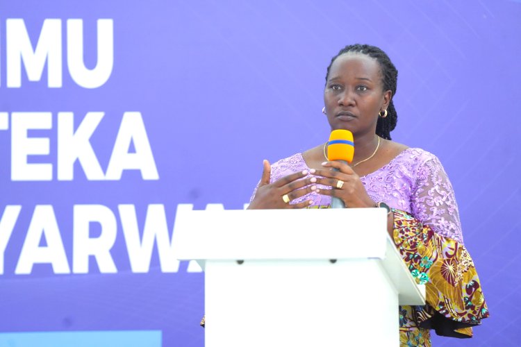 "Umwana watojwe Umuco w'amahoro awimakaza mu mikurire ye, Uwacu Julienne "