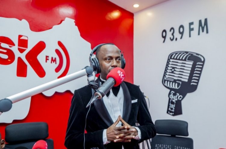 Sam Karenzi yasubije Ruhumuriza wamusabaga gusaba imbabazi